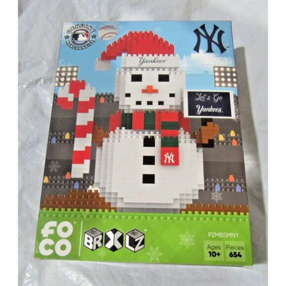 MLB New York Yankees BRXLZ Snowman 3-D Puzzle 654 Pieces FOCO - Picture 1 of 2